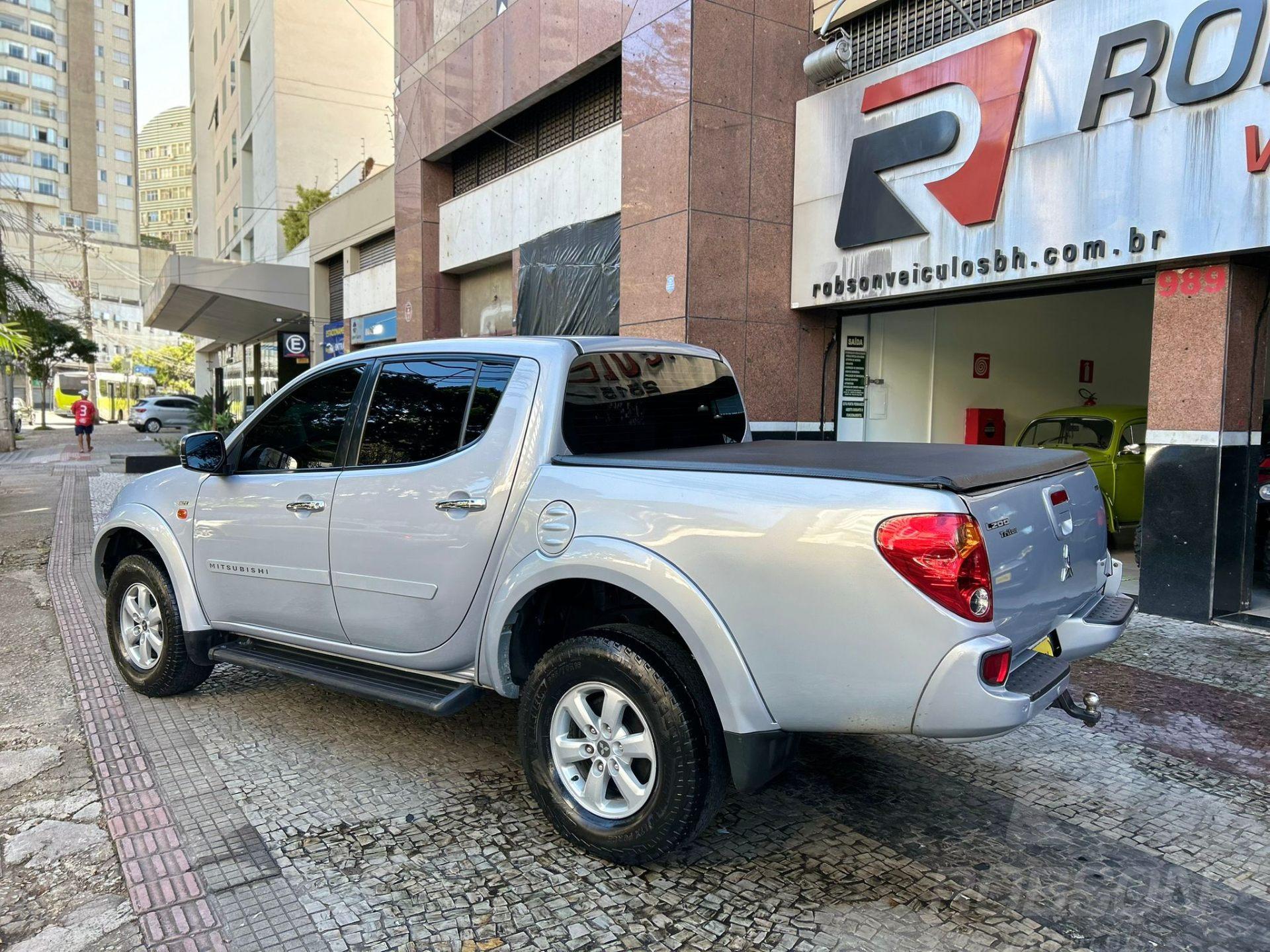 Mitsubishi L200 Triton HPE 3.2 CD TB Int.Diesel Aut  2012