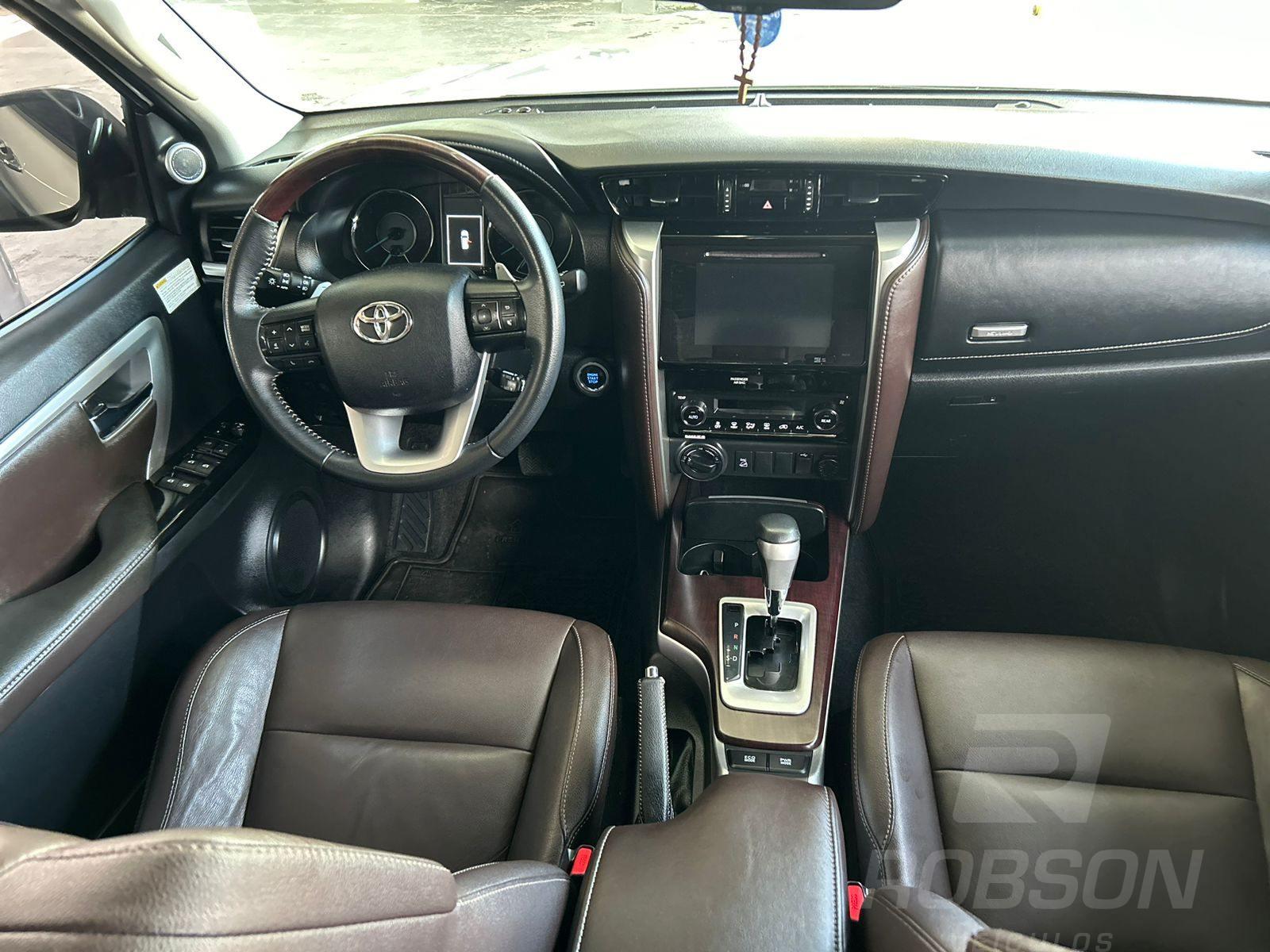 Toyota Hilux SW4 SRX 7 lug 2018