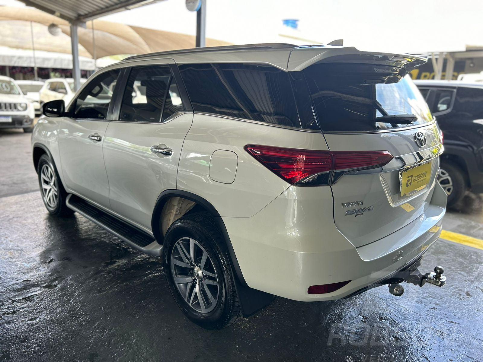 Toyota Hilux SW4 SRX 7 lug 2018