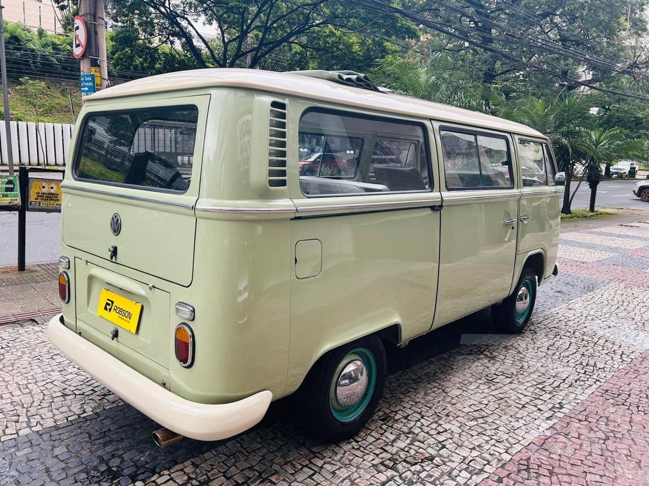 Volkswagen Kombi Standard/ Luxo/ Série Prata 1980