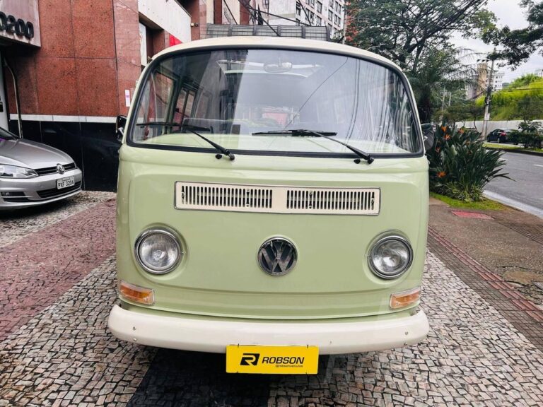 Volkswagen Kombi Standard/ Luxo/ Série Prata 1980