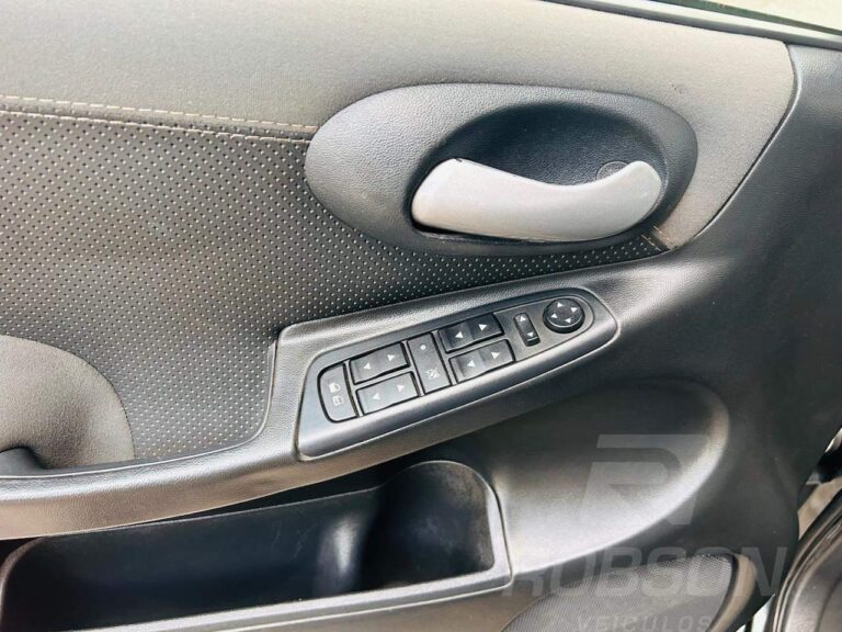 Fiat Stilo Dualogic 1.8 Sporting Flex 8V 5p  2008